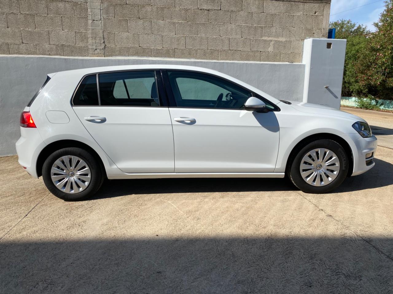 Volkswagen Golf 1.6 TDI 90 CV 5p. Trendline BlueMotion Technology | 2016