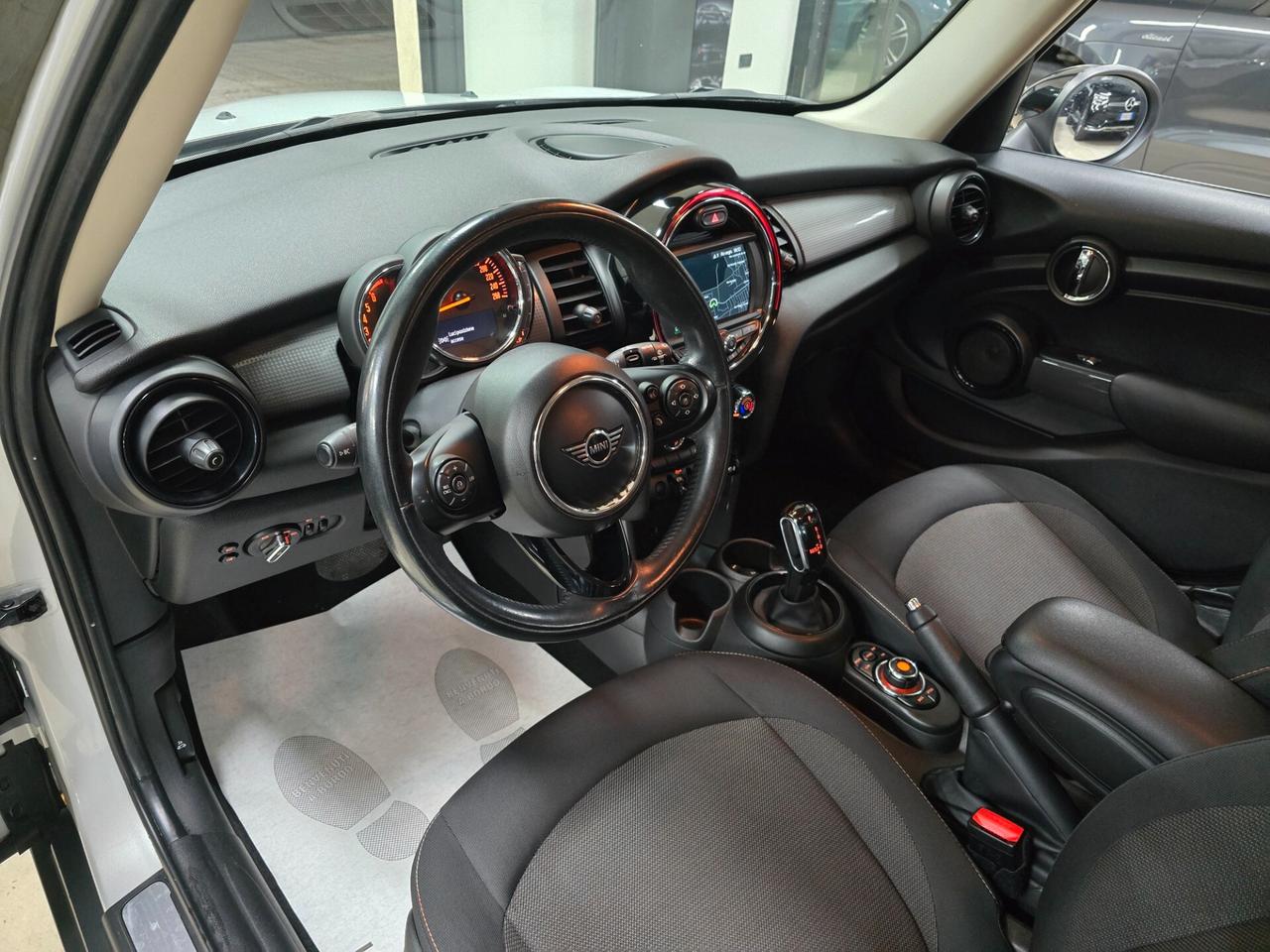 Mini Cooper D 1.5 116 cv Automatica
