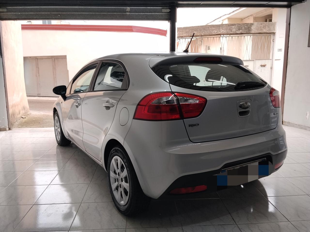 Kia Rio 1.1 diesel 75 CV 2013 CON GARANZIA