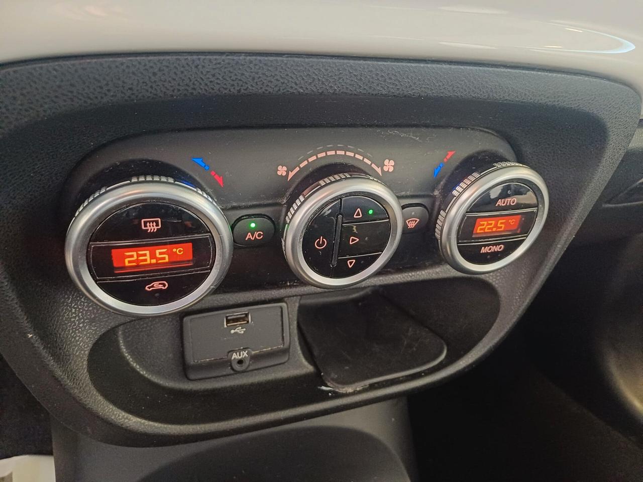 Fiat 500L 1.6 Mjet 105 CV Trekking Beats Navi
