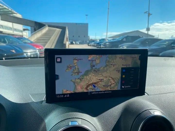 Audi Q2 30 TFSI Business