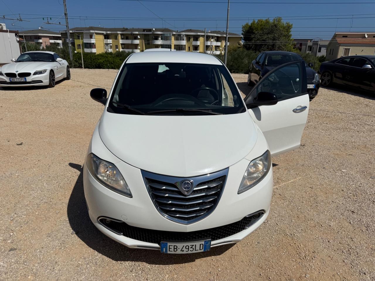 Lancia Ypsilon 1.2 69 CV 5 porte GPL 3.999€