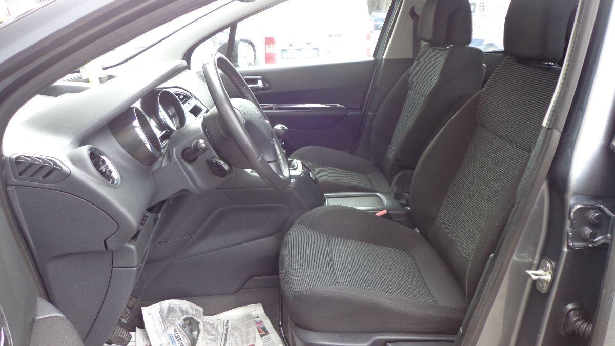 PEUGEOT 5008 1.6 HDi 112 CV Active - 2011