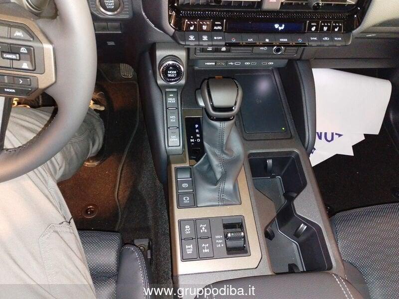 Toyota Land Cruiser LC100 TD - PETROL 2.8D LOUNGE NG24