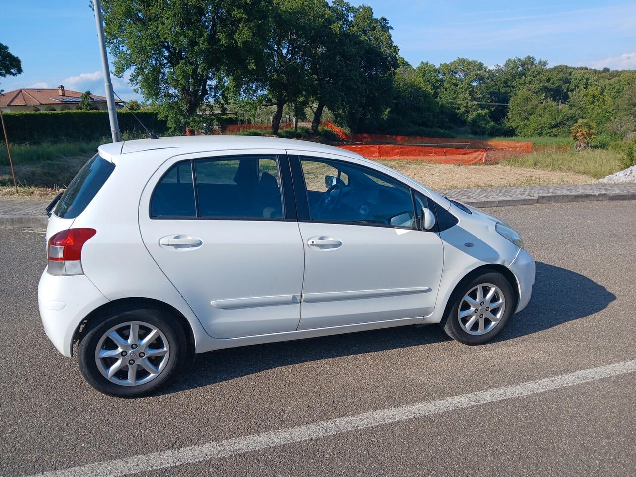 Toyota Yaris 1.0 5 porte Sol GPL