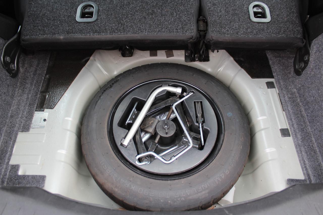 Lancia Ypsilon 1.0 FireFly 5 porte S&S Hybrid Ecochic Silver