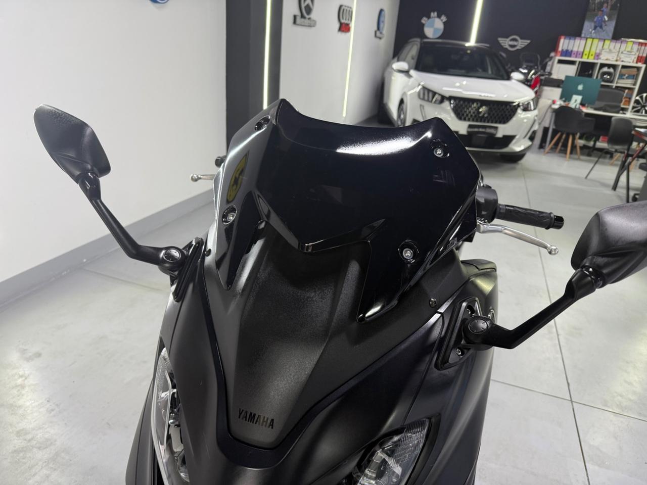 YAMAHA T MAX 560 2024