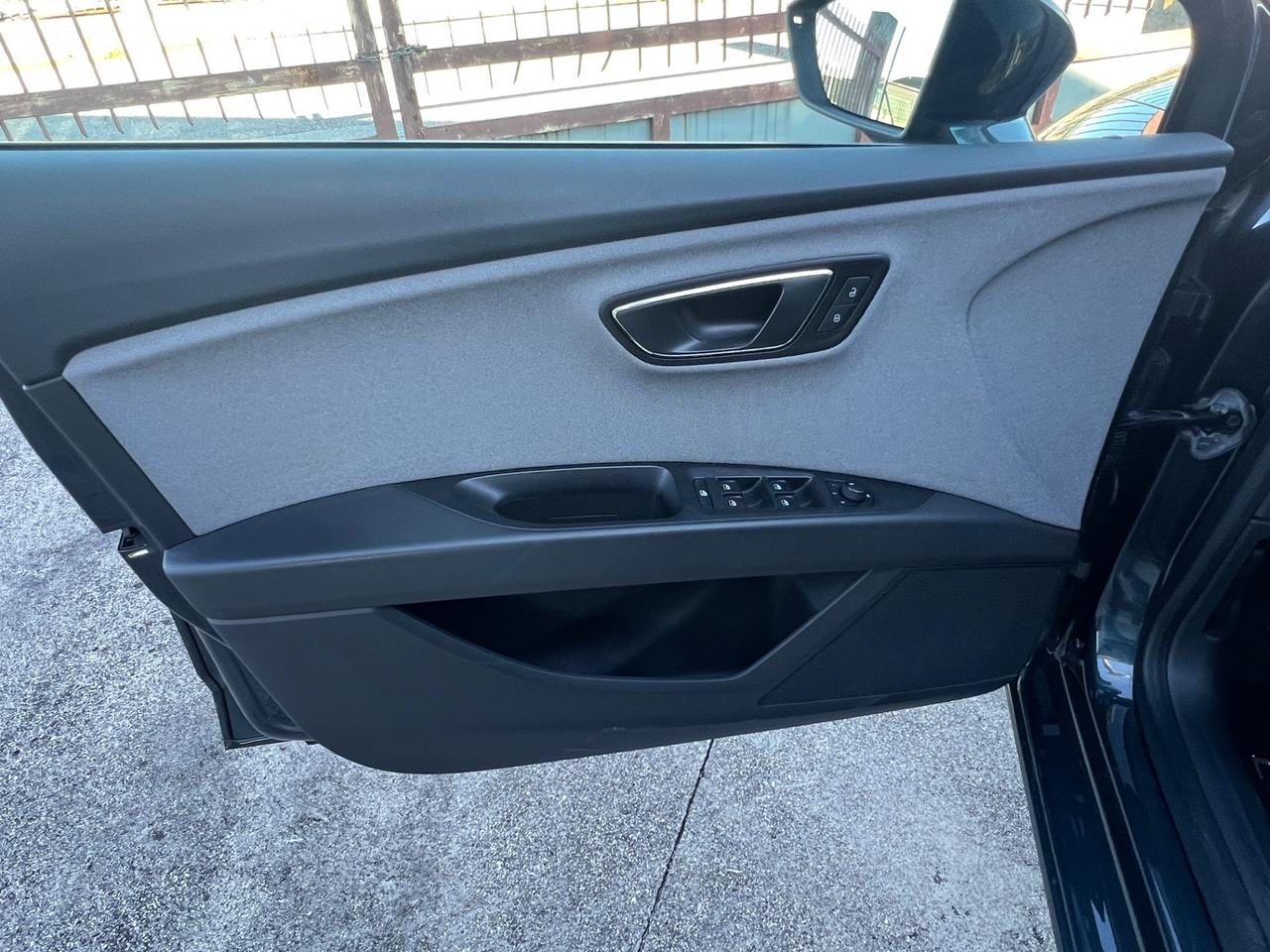 Seat Leon 2.0 TDI 150 CV DSg Business FINANZIABILE