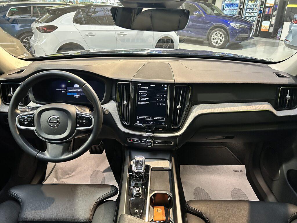 Volvo XC60 2.0 B4 Inscription AWD Auto