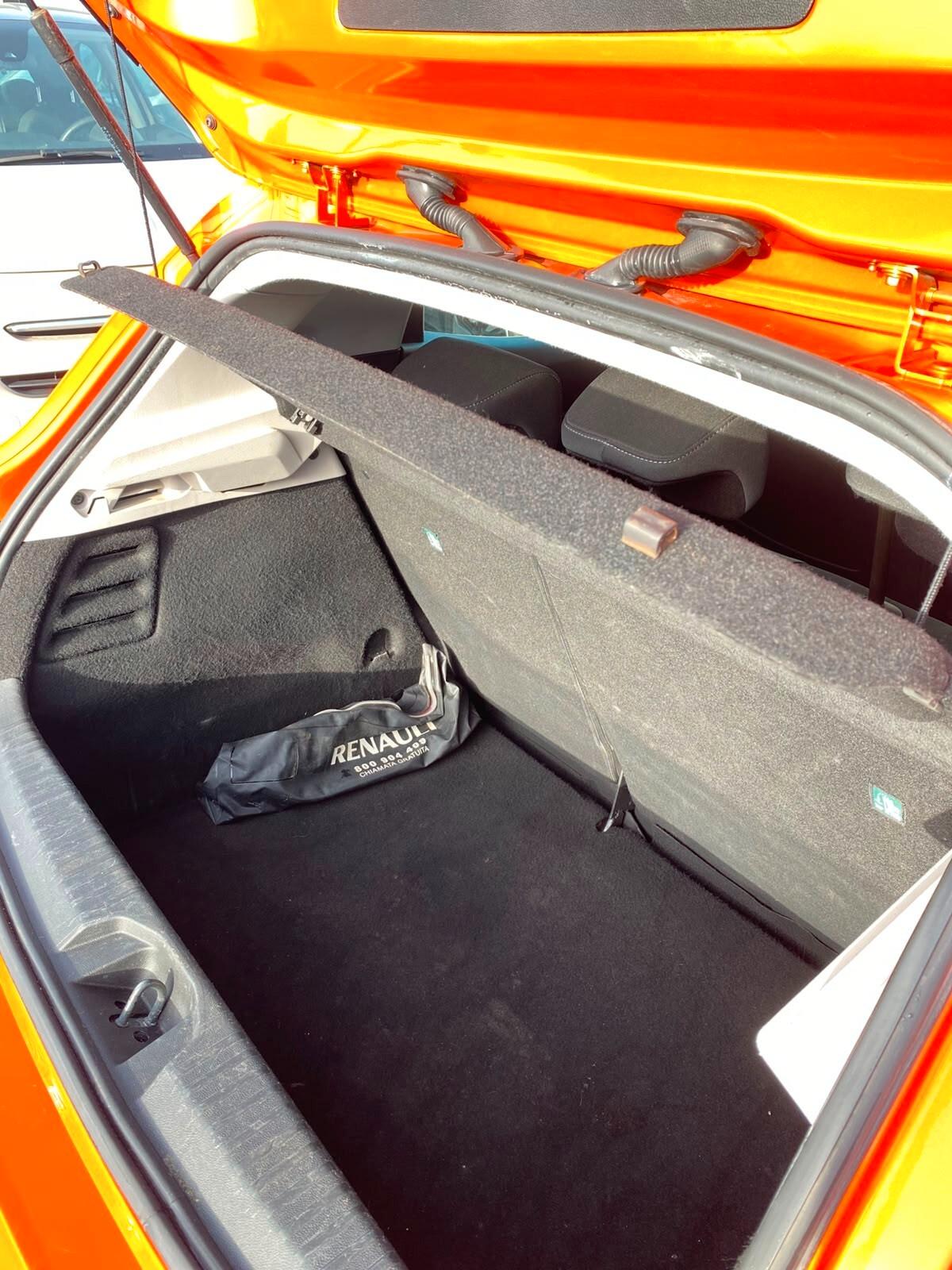Renault Clio TCe 100 CV 5 porte Intens