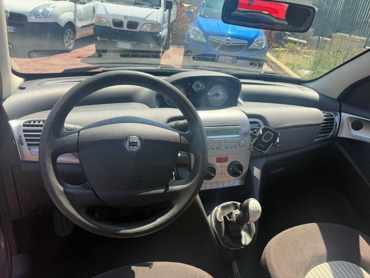 Lancia Ypsilon 1.3 MJT 75 CV Oro Bianco