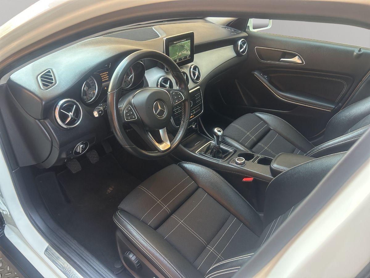 MERCEDES - Classe GLA - GLA 200 d 136CV Premium