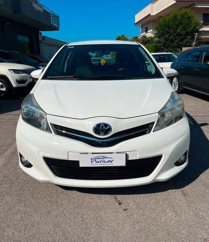 Toyota Yaris 1.4 d-4d Lounge s CL 5p