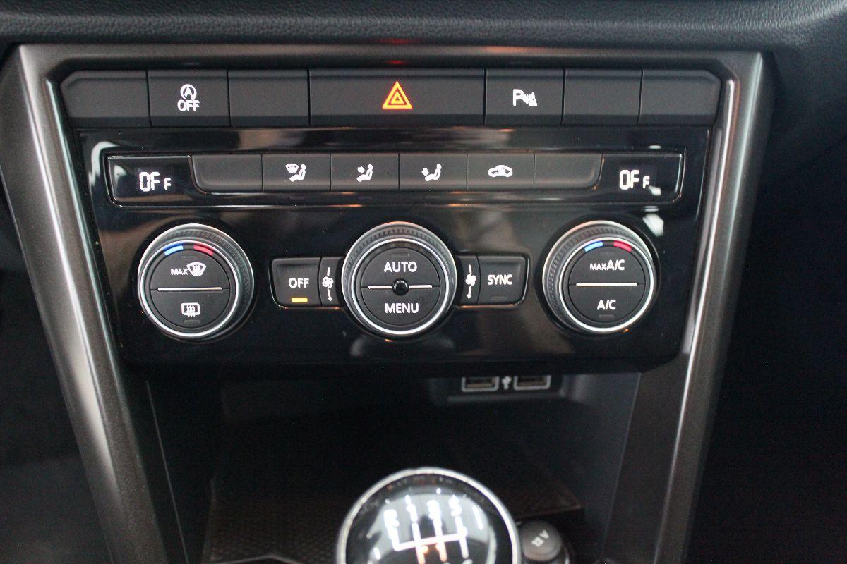 VOLKSWAGEN - T-Roc - 1.6 TDI SCR Business BlueMot.Tech.