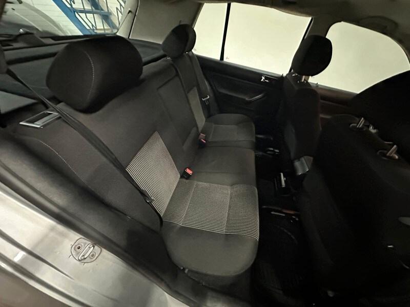 VOLKSWAGEN Golf 4ª serie Golf 1.6 16V cat 5 po...