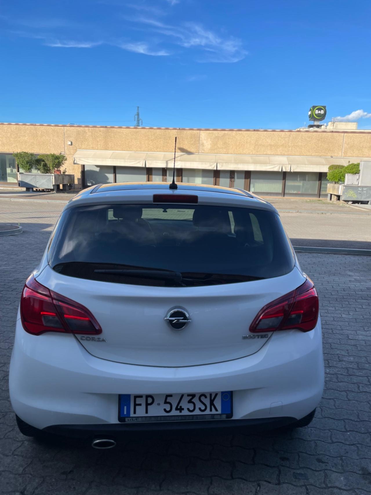 Opel Corsa 1.4 90CV GPL Tech 5 porte Advance