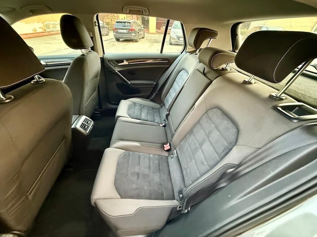 Volkswagen Golf 1.6 TDI 5p. Highline BlueMotion Technology