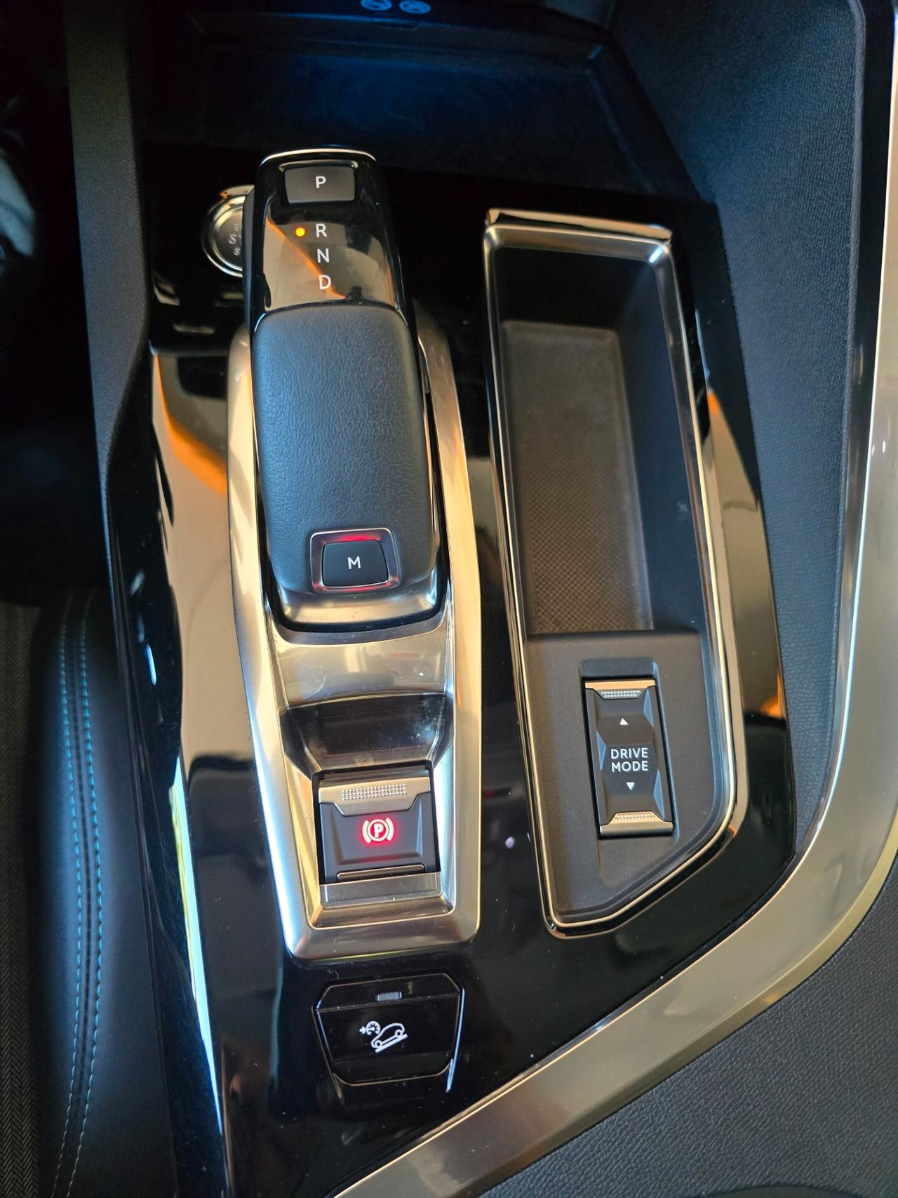 Peugeot 3008 PureTech Turbo 130 Allure PERMUTA GARANZIA FINANZIAMENTO