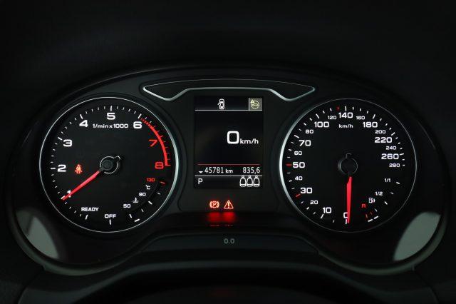 AUDI Q2 Q2 35 TFSI S tronic Admired Advanced
