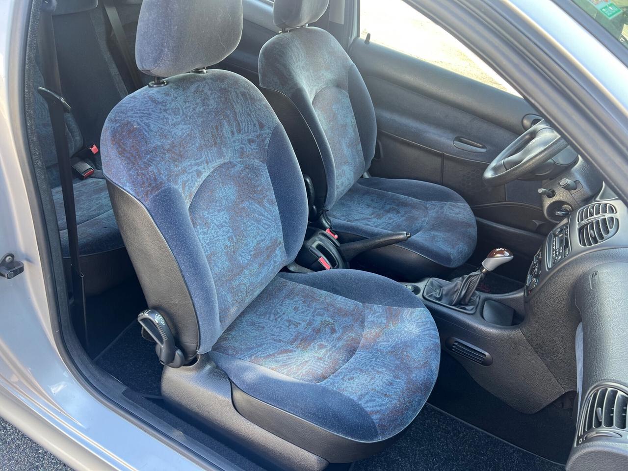 Peugeot 206 1.4 3p. XR