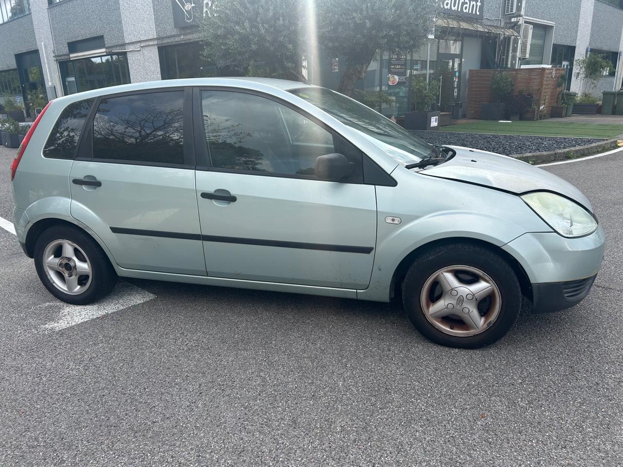 Ford Fiesta 1.2 16V 5p. Ghia*Neo patentati *