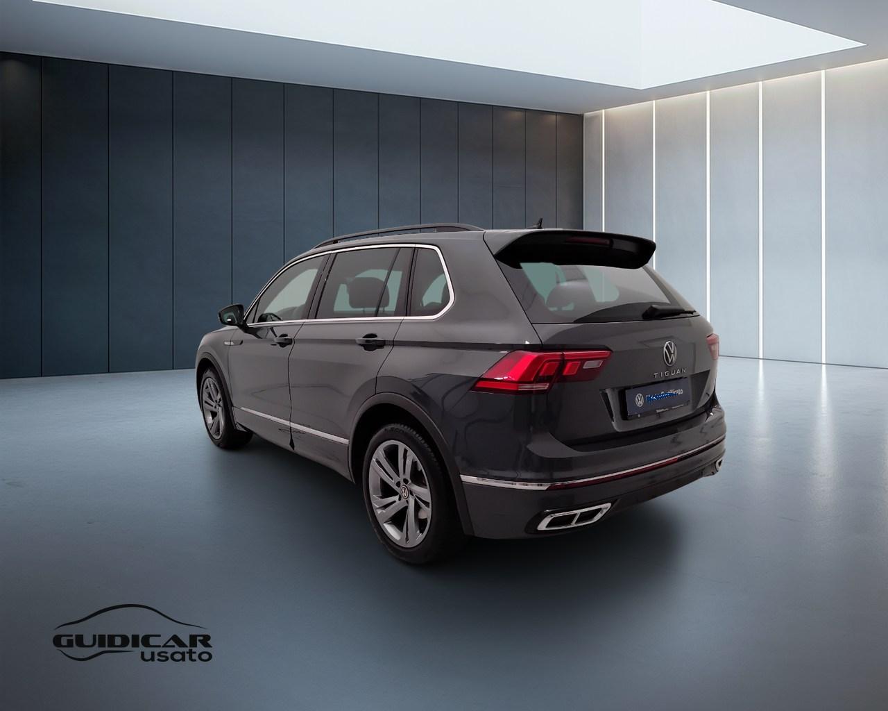 VOLKSWAGEN Tiguan II 2021 - Tiguan 2.0 tdi R-Line 150cv dsg