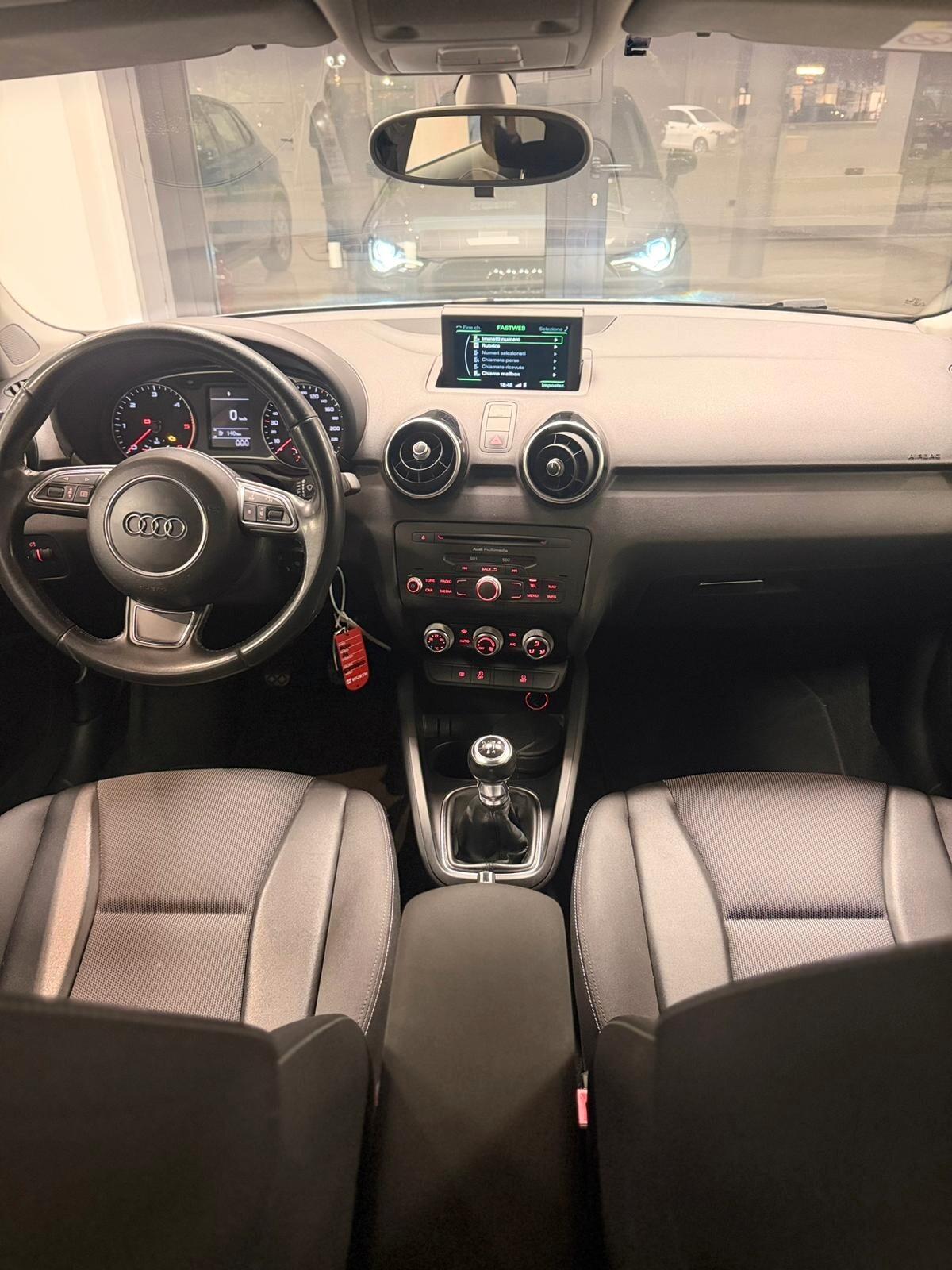 Audi A1 1.6 TDI 105 CV S line edition plus