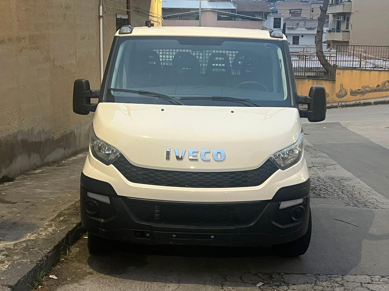 IVECO DAILY 2.3 TDCI 7 POSTI
