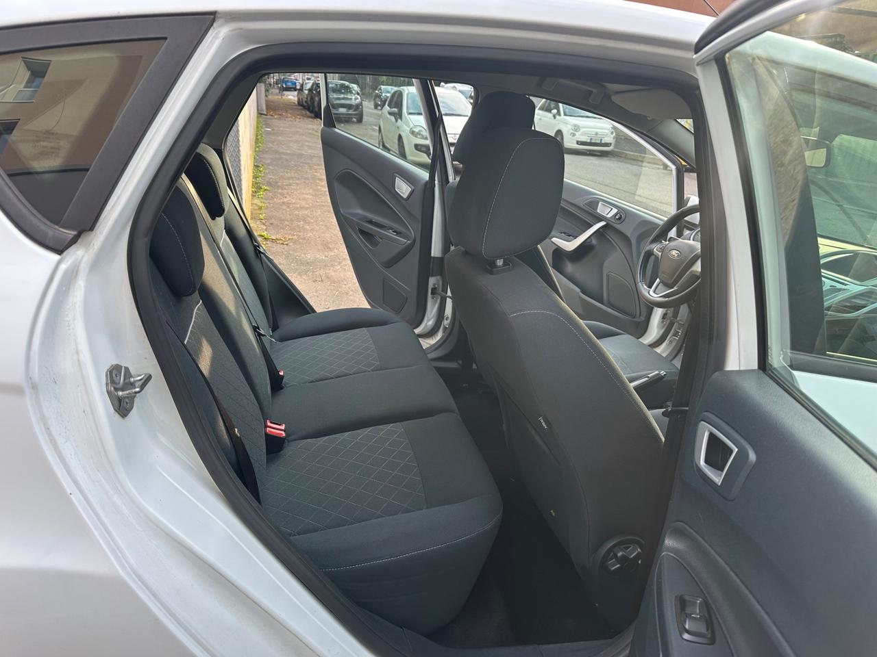 Ford Fiesta Ikon 1.2 60CV 5 porte - ok neopatentati