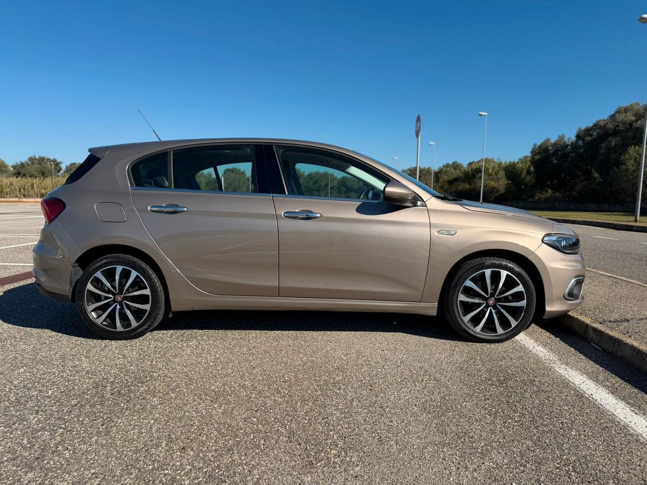 Fiat Tipo 1.6 Mjt S&S 5 porte Lounge
