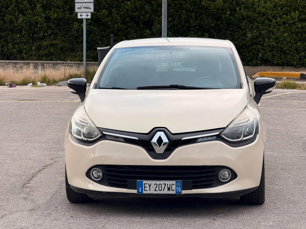 Renault Clio 2015 GARANZIA 12 MESI