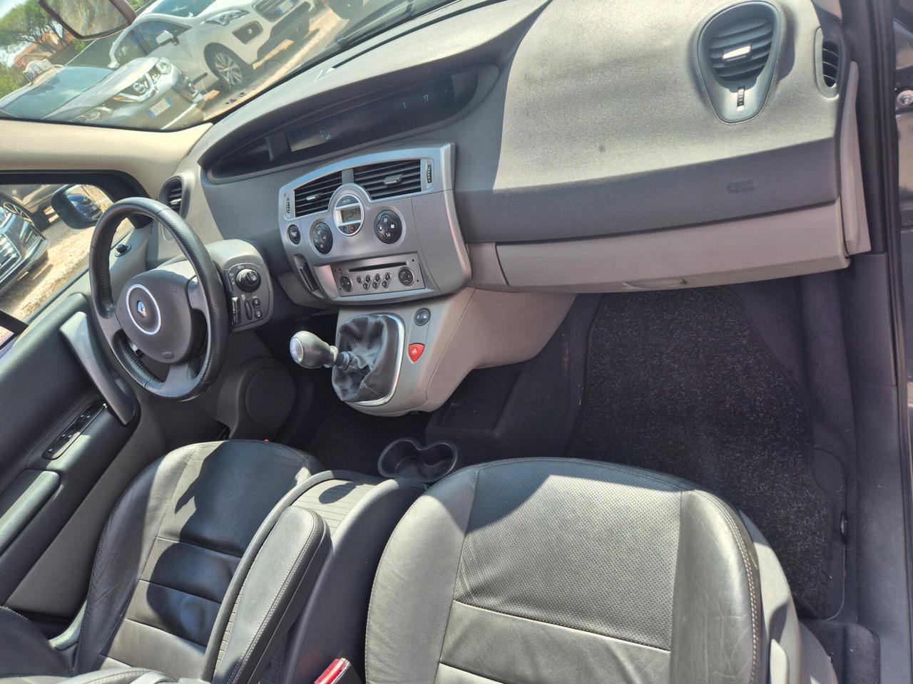 Renault Scenic Grand Scénic 1.9 dCi/130CV Serie Speciale Dynamique
