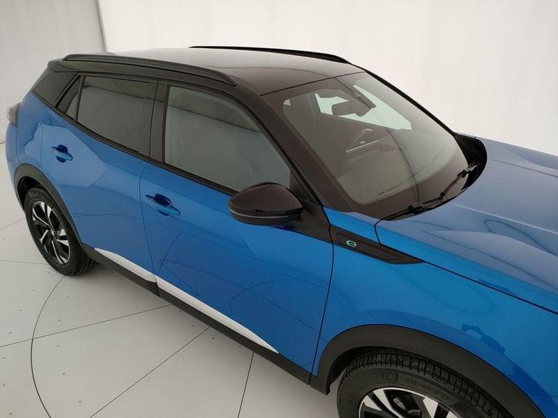 Peugeot 2008 motore elettrico 136 CV GT