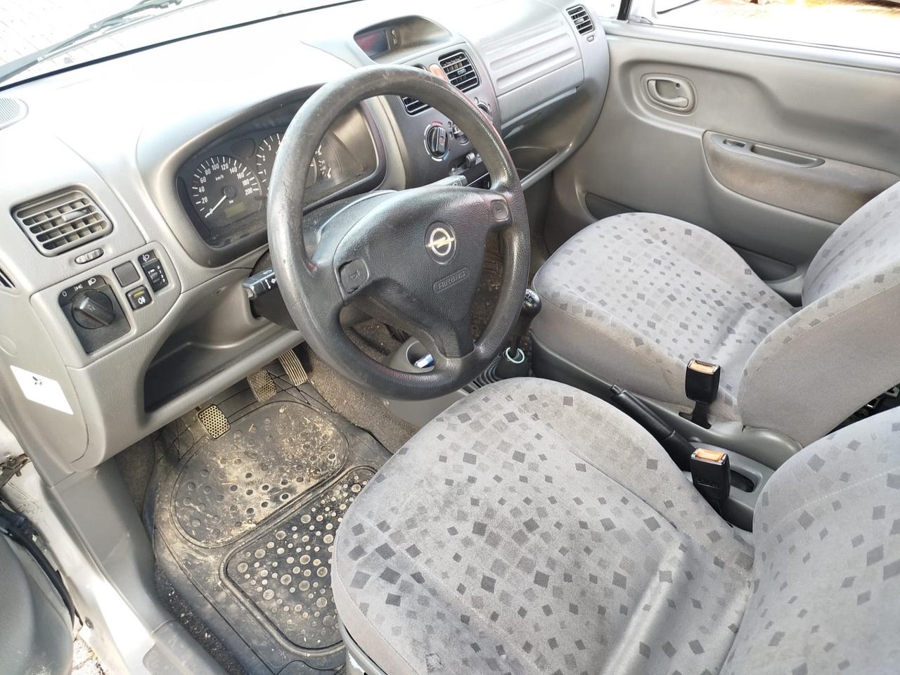 Opel Agila 1.2 16V Comfort