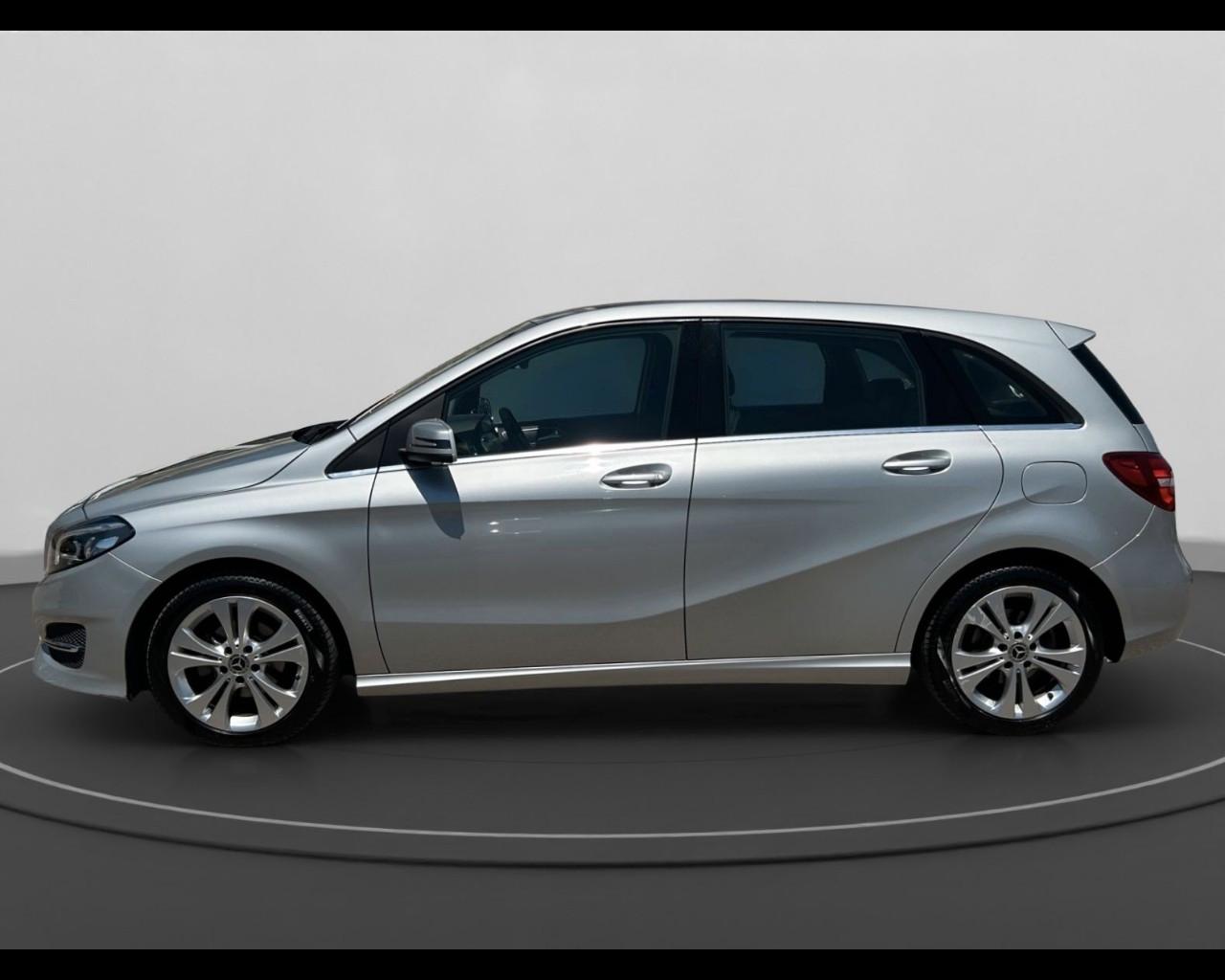 Mercedes-Benz Classe B - T246 - B 180 d Sport Next auto