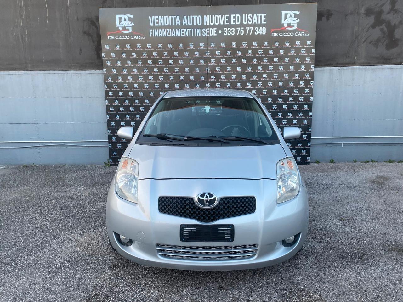 Toyota Yaris 1.3 5 porte Navi