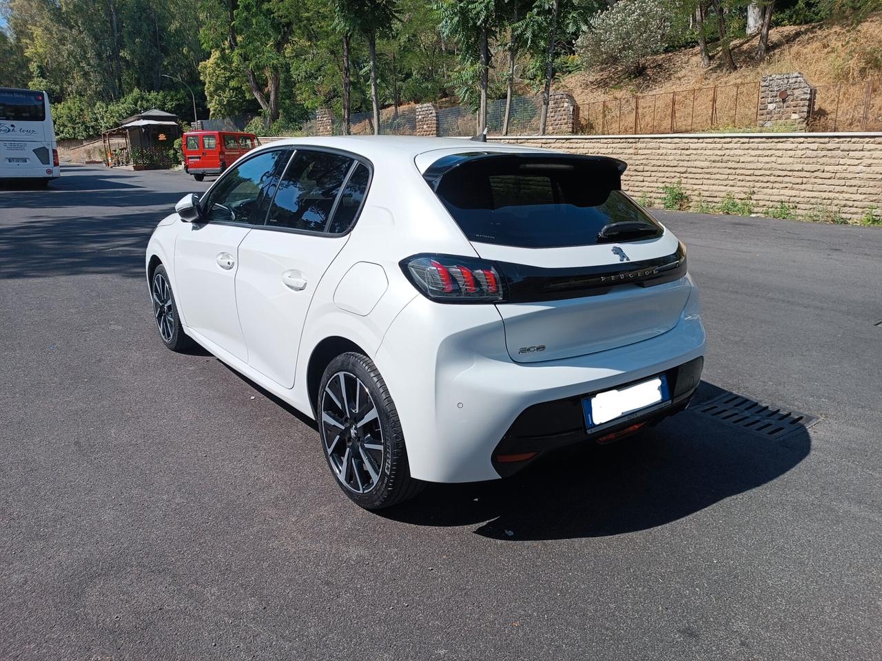 Peugeot 208 PureTech 100 Stop&Start EAT8 5 porte Allure