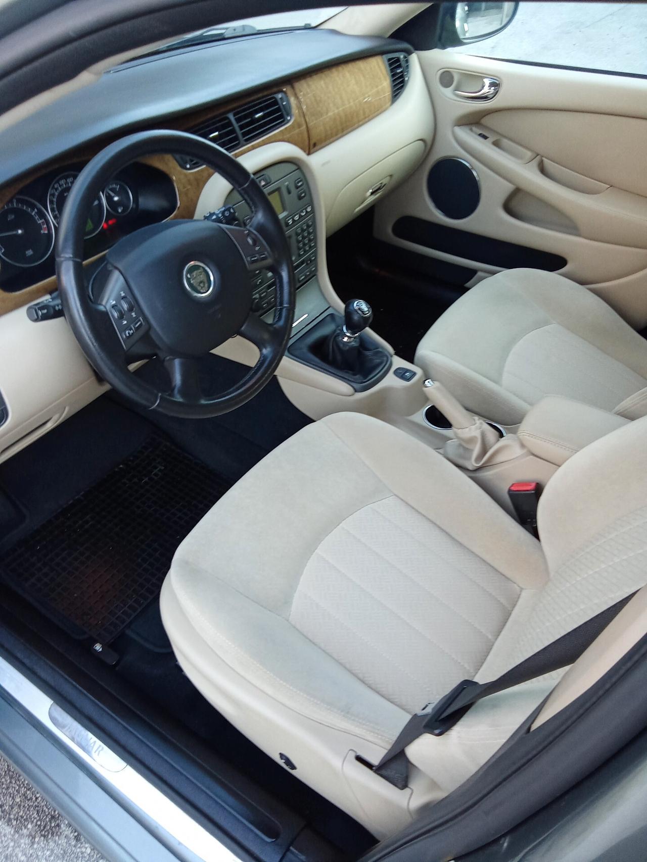 Jaguar X-Type 2.2D cat Wagon nuovo nuovo