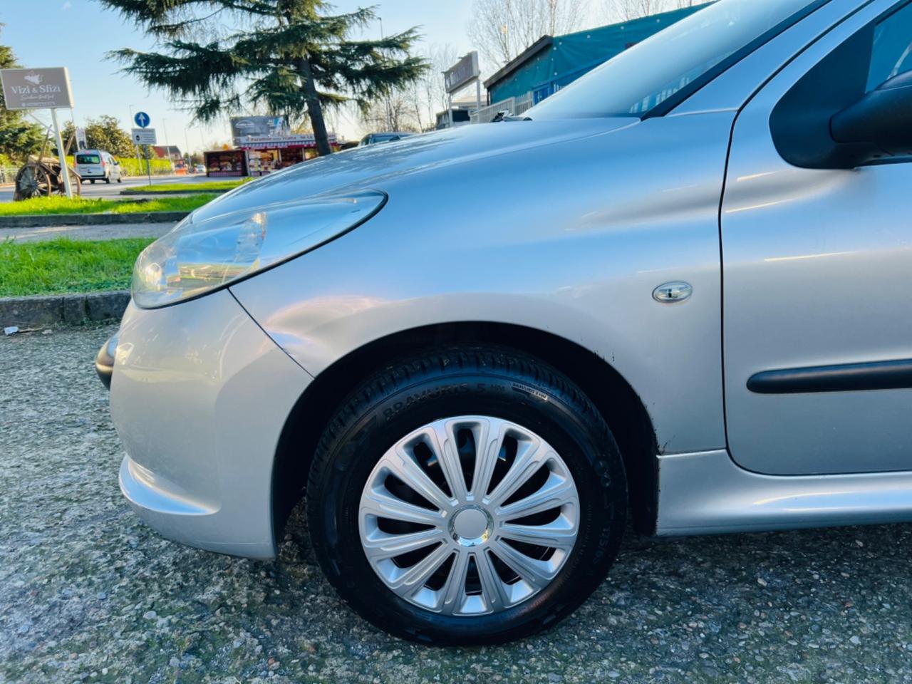 Peugeot 206 CON 12 MESI DI GARANZIA INCLUSI NEL PREZZO