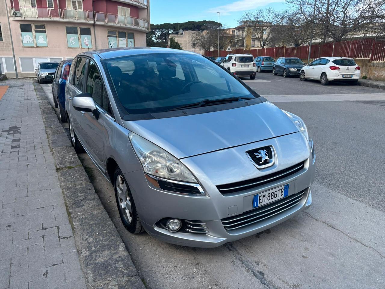Peugeot 5008 1.6 HDi 112CV Business