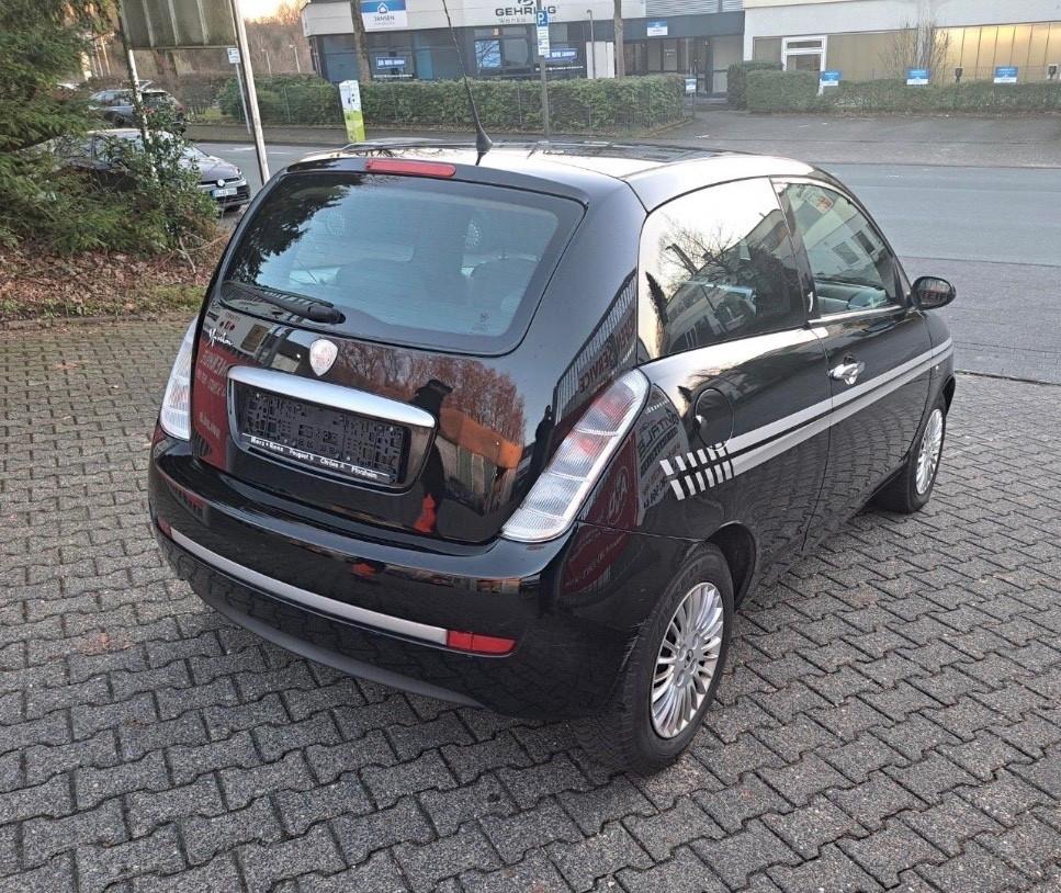 Lancia Ypsilon 1.4 16V Platino