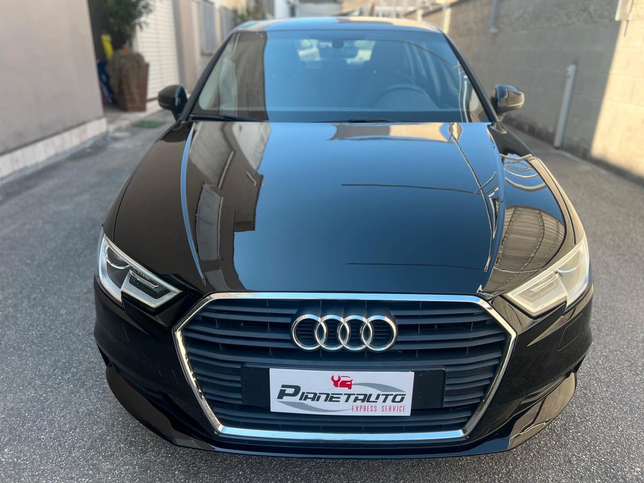 Audi A3 SPB Sportback 2.0 tdi 150CV Business NAVI/LED/17;