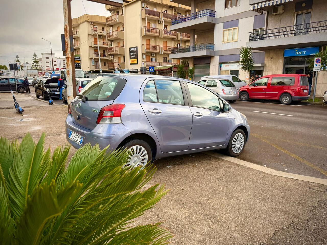 Toyota Yaris 1.0 5 porte