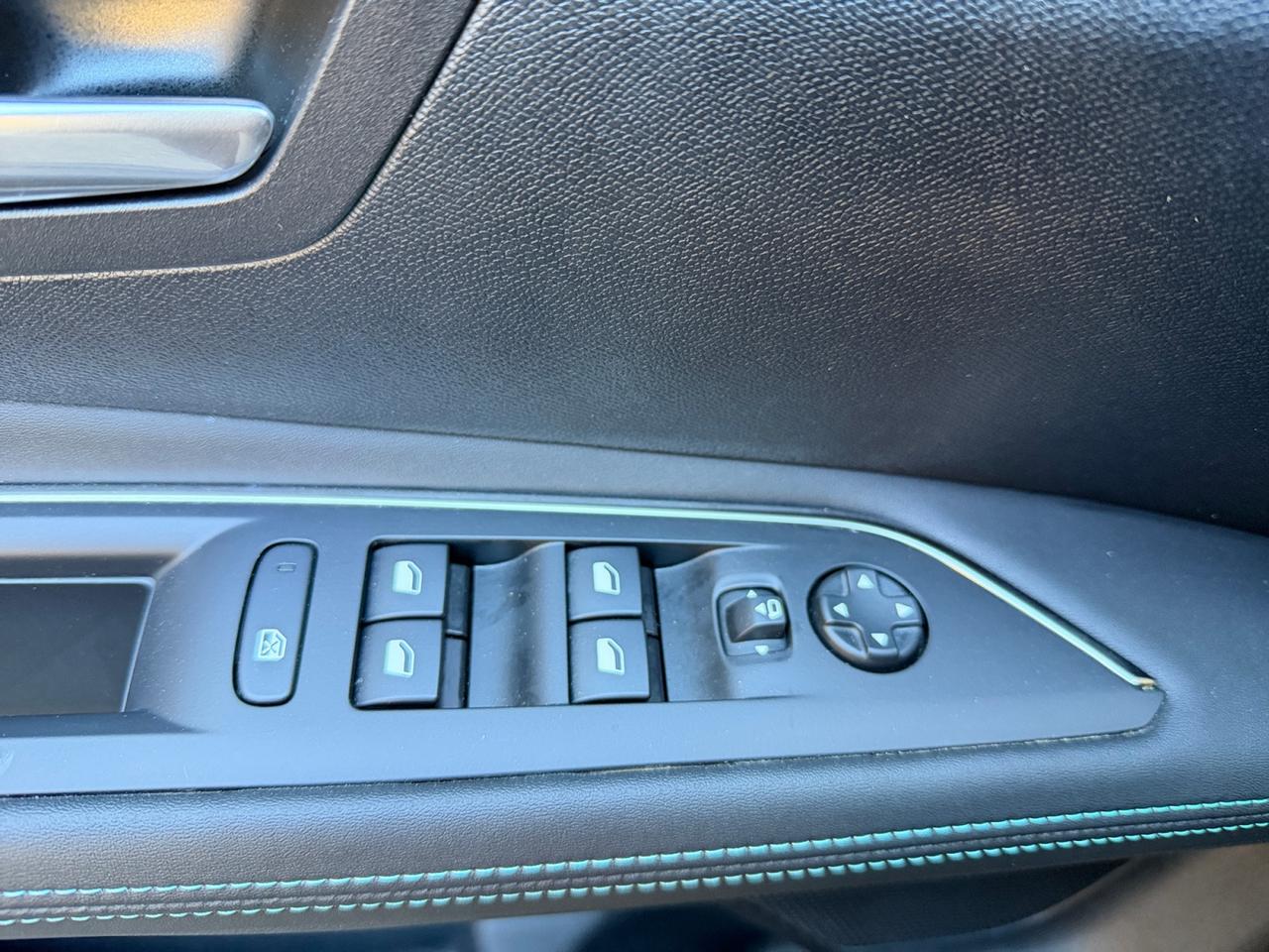 Peugeot 3008 3008 1.6 hybrid phev Allure Pack 225cv e-eat8