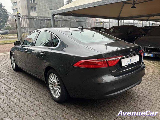 JAGUAR XF 2.0 d Pure BERLINA AUTOMATICA TELECAMERA IVA ESP