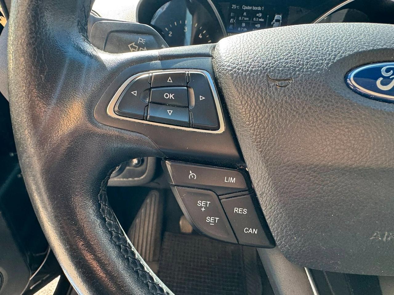 FORD KUGA 1.5 TDCI 120 CV. 2WD TITANIUM NAVI+CERCHI