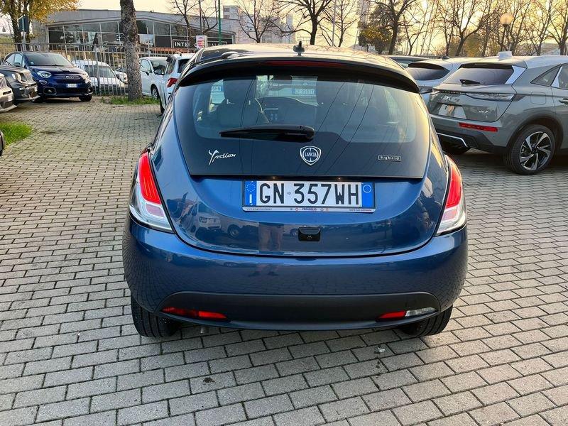 Lancia Ypsilon 1.0 FireFly 5 porte S&S Hybryd Gold