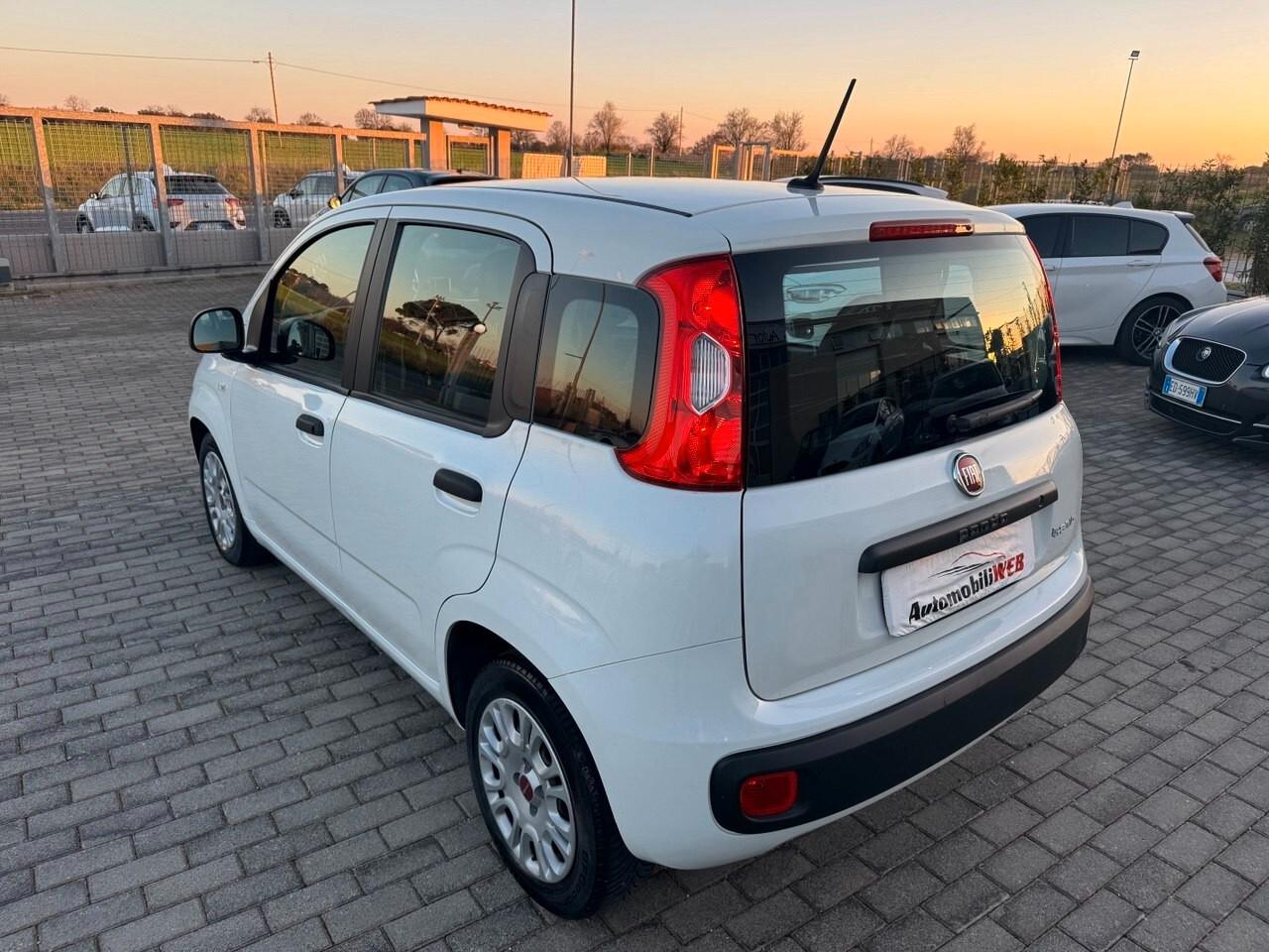 Fiat Panda 1.0 GSE S&S Hybrid Street Van 4 posti