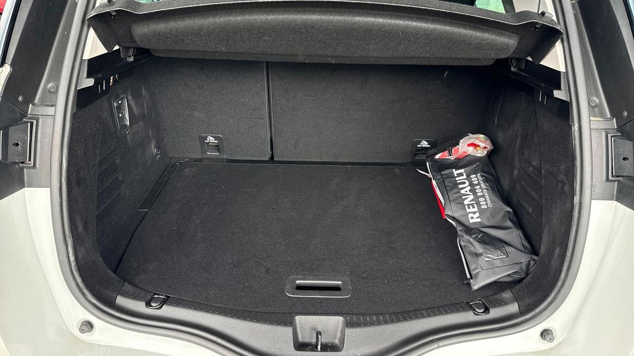 Renault Scenic Blue dCi 120 CV EDC Sport Edition2