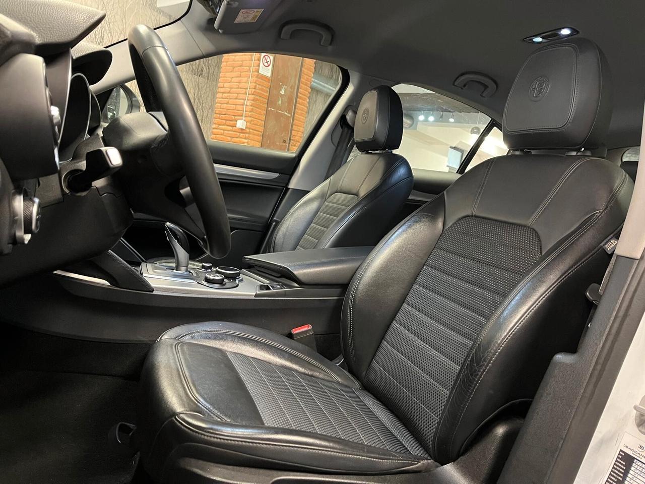 Alfa Romeo Stelvio 2.2 Turbodiesel 180 CV AT8 RWD Super